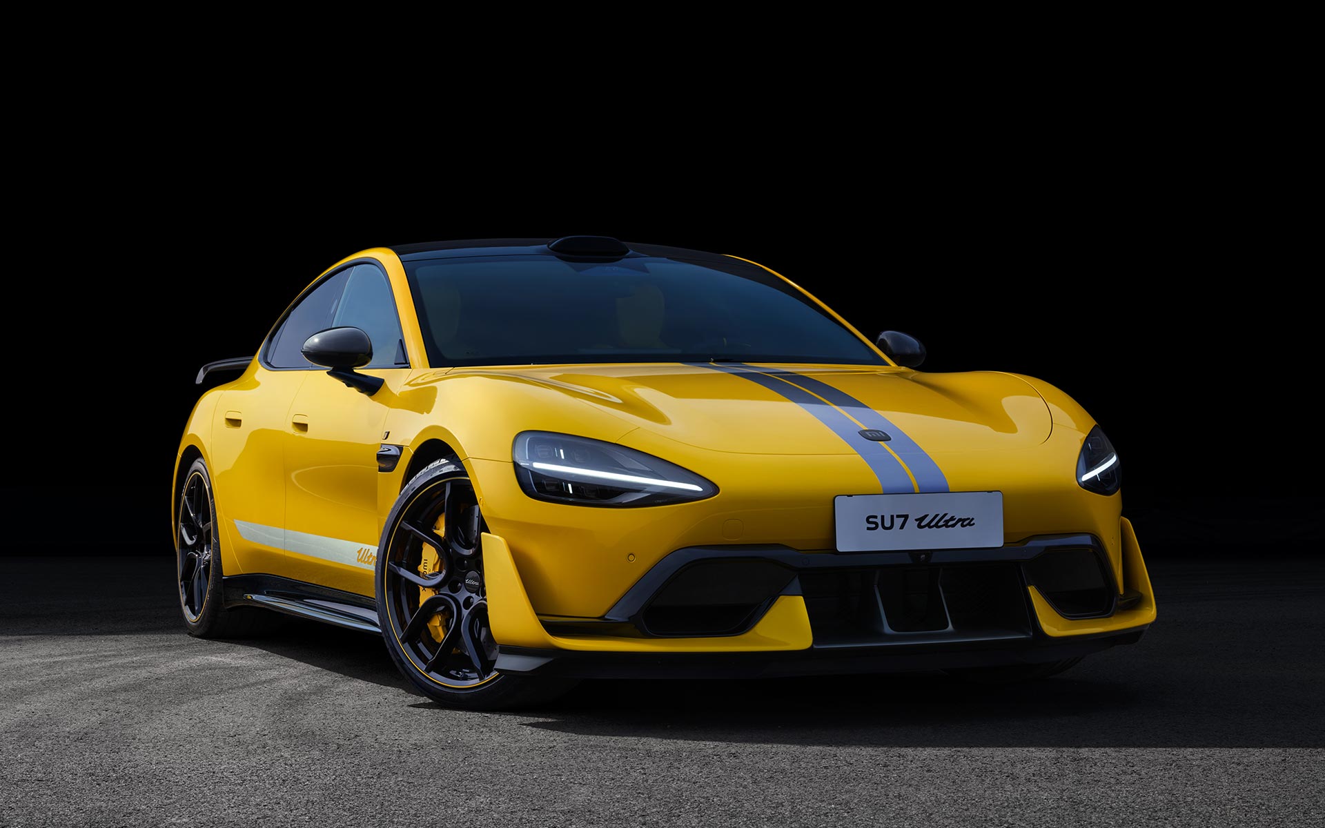 xiaomi su7 front view